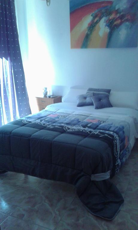 Comet Suites Almona Granada Quarto foto
